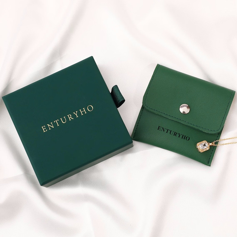 Różowe woreczki na biżuterię z – Luxury Bags No Logo recenzja i cena