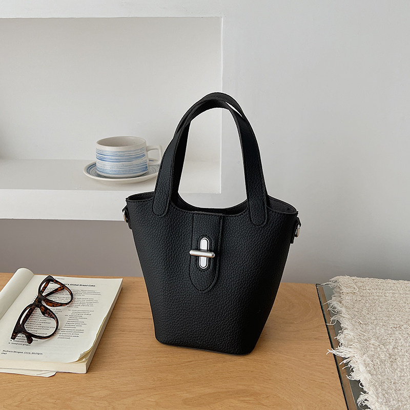 Cicha elegancja, mini torebka  – Luxury Bags Quiet recenzja i cena