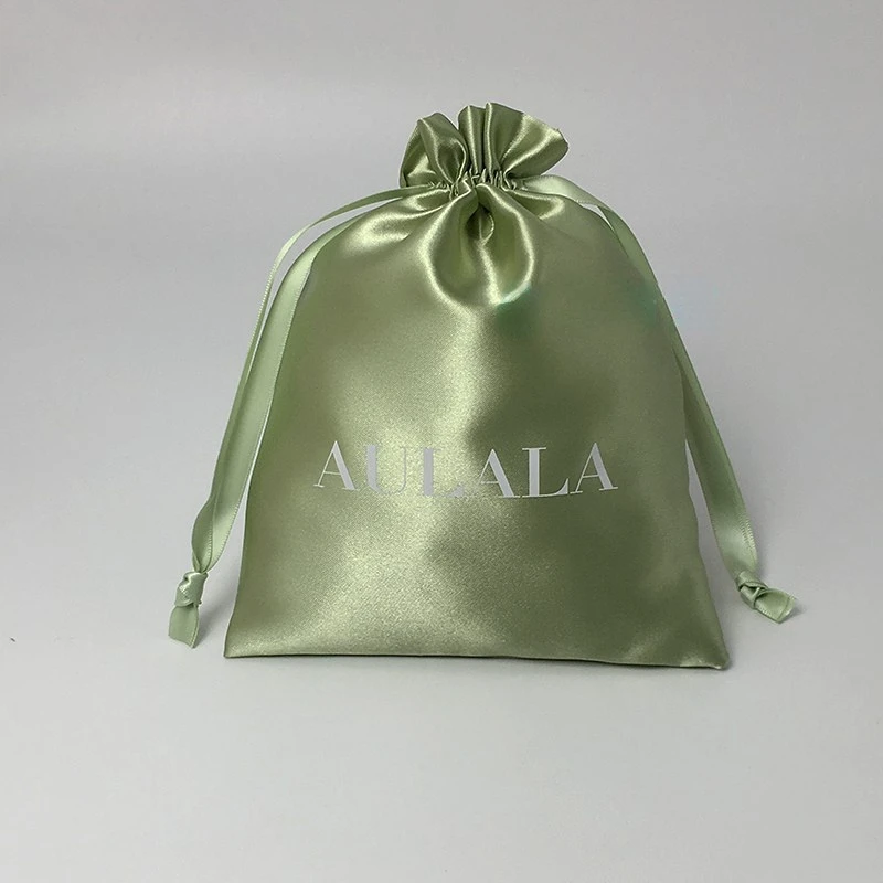 Satynowe woreczki na biżuterię – Luxury Bags No Logo recenzja i cena